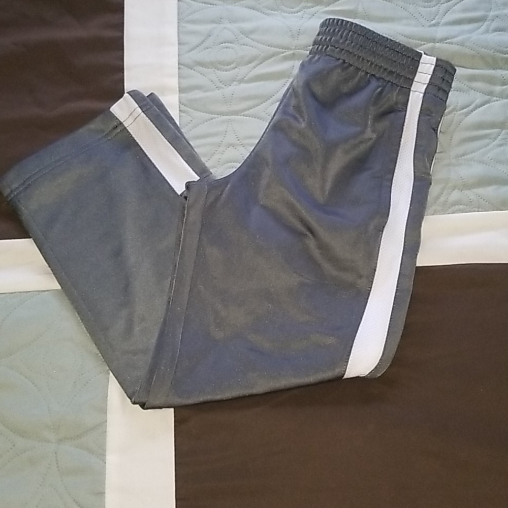 Boys running pants size 4/5